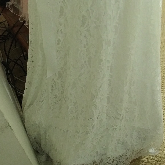 Elegant Mermaid Lace Sweetheart Bridal Gown - Picture 3 of 3